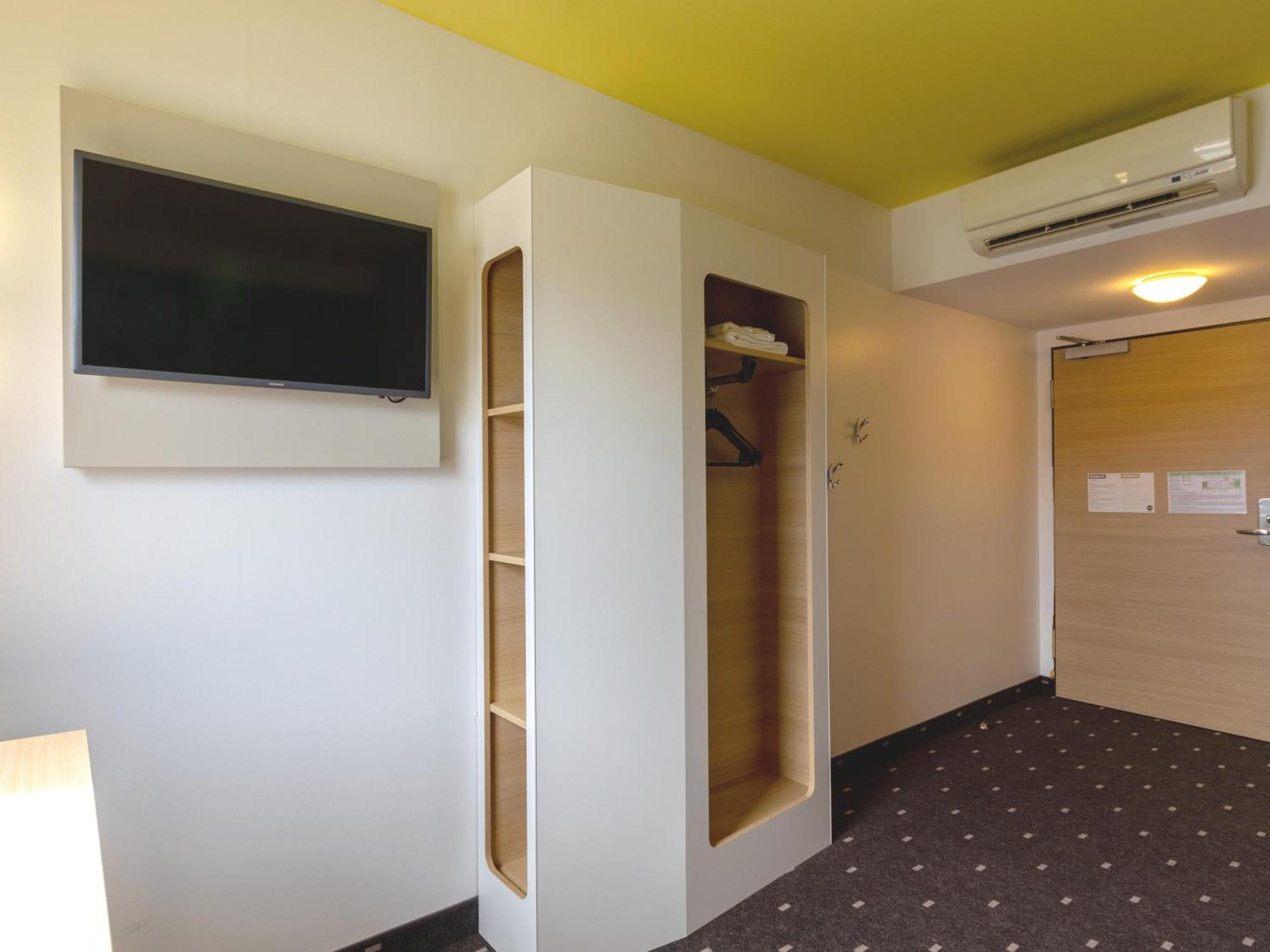 B&B Hotel Oberhausen Am Centro Exterior photo